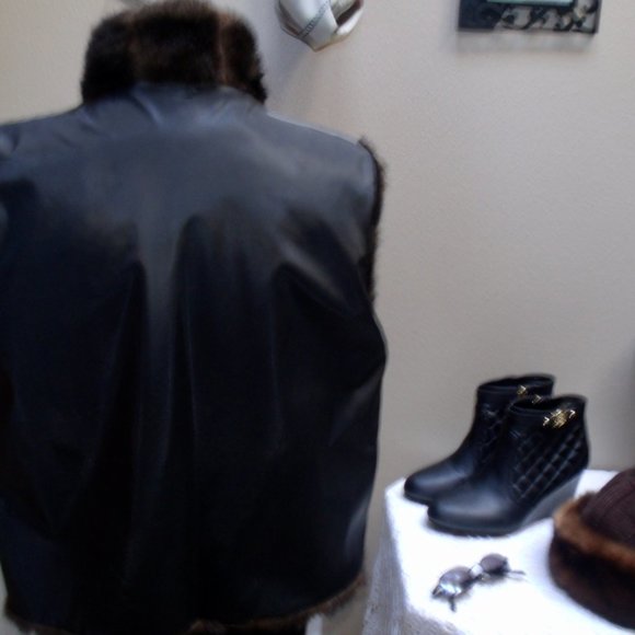 FAUX VEGAN MINK FUR REVERSIBLE VEST Sz M - Picture 9 of 10